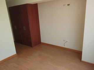 Foto 7 de VENDO DUPLEX 150m2 LOS OLIVOS: EDIFICIO MODERNO