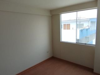 Foto 12 de VENDO DUPLEX 150m2 LOS OLIVOS: EDIFICIO MODERNO