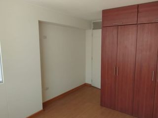 Foto 13 de VENDO DUPLEX 150m2 LOS OLIVOS: EDIFICIO MODERNO