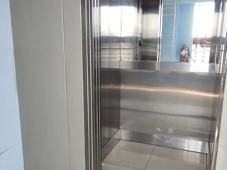 Foto 36 de VENDO DUPLEX 150m2 LOS OLIVOS: EDIFICIO MODERNO