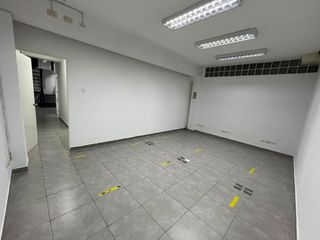 Foto 18 de se alquila edificio para oficina en zona centrica