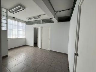Foto 21 de se alquila edificio para oficina en zona centrica