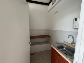 Foto 32 de se alquila edificio para oficina en zona centrica