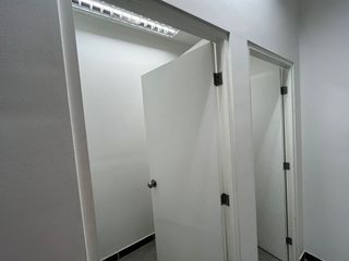 Foto 36 de se alquila edificio para oficina en zona centrica