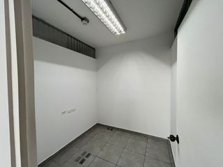 Foto 40 de se alquila edificio para oficina en zona centrica