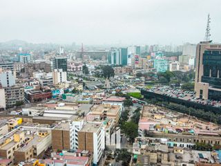 Foto 1 de se alquila edificio para oficina en zona centrica