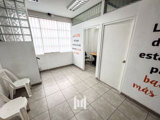 Foto 8 de se alquila edificio para oficina en zona centrica