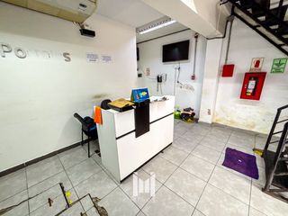 Foto 15 de se alquila edificio para oficina en zona centrica