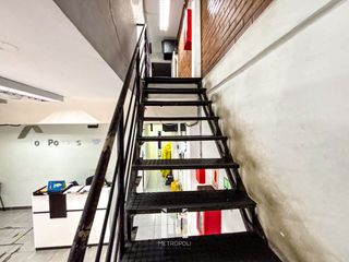 Foto 12 de se alquila edificio para oficina en zona centrica