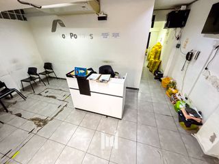 Foto 13 de se alquila edificio para oficina en zona centrica