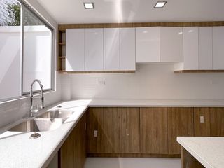 Foto 10 de Se vende casa cuatro habitaciones a estrenar al sur de la ciudad de Loja