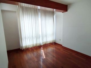 Foto 2 de VENTA DE DEPARTAMENTO EN AV COLLASUYO PRECIO DE OCASION