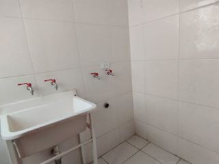 Foto 7 de VENTA DE DEPARTAMENTO EN AV COLLASUYO PRECIO DE OCASION