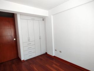 Foto 12 de VENTA DE DEPARTAMENTO EN AV COLLASUYO PRECIO DE OCASION