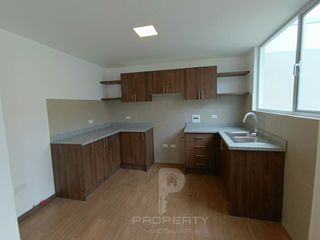 Foto 4 de Conocoto 3 dormitorios 2 parqueaderos. Aplica Crédito VIP Casa por estrenar en venta. Valle de los Chillos.