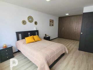 Foto 8 de La Armenia. Casa en venta por estrenar 3 dormitorios. Con piscina. Frente al Parque Metropolitano. Valle de los Chillos 3 plantas.