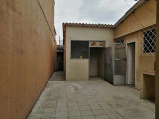 Foto 2 de CASA EN VENTA – SAMANES 2