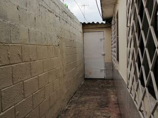 Foto 11 de CASA EN VENTA – SAMANES 2