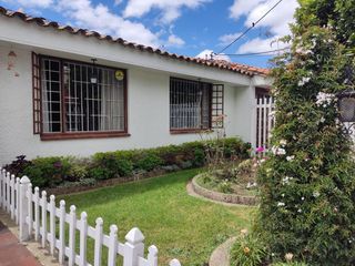 Foto 3 de VENDO CASA - CEDRITOS - BOGOTÁ - UN PISO - 272 m2