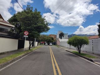 Foto 29 de VENDO CASA - CEDRITOS - BOGOTÁ - UN PISO - 272 m2
