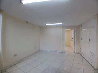 Foto 5 de EN RENTA OFICINAS BODEGAS SUR DE QUITO VILLA FLORA