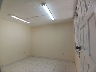 Foto 6 de EN RENTA OFICINAS BODEGAS SUR DE QUITO VILLA FLORA