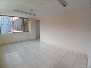 Foto 3 de EN RENTA OFICINAS BODEGAS SUR DE QUITO VILLA FLORA