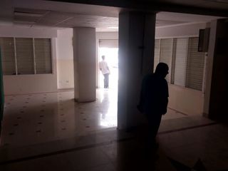 Foto 2 de ¡Alquiler de Edificio Comercial en Esmeraldas!...LOCAL COMERCIAL   1200 PSIOS  1000 CADA PISO    O TOTAL  .. PREGUNDAR POR PRECIO