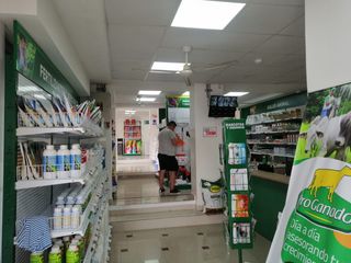 Foto 32 de ¡Alquiler de Edificio Comercial en Esmeraldas!...LOCAL COMERCIAL   1200 PSIOS  1000 CADA PISO    O TOTAL  .. PREGUNDAR POR PRECIO