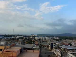Foto 42 de ¡Alquiler de Edificio Comercial en Esmeraldas!...LOCAL COMERCIAL   1200 PSIOS  1000 CADA PISO    O TOTAL  .. PREGUNDAR POR PRECIO