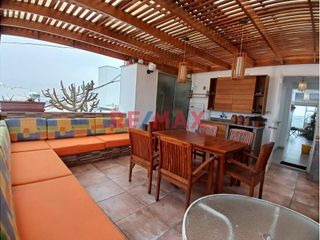 Foto 8 de Encantador Dúplex En Venta Con Vista Al Mar En San Bartolo - Lima