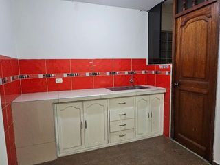 Foto 6 de Vendo Casa Interior En El Porvenir Av. Pumacahua (aipanaque)