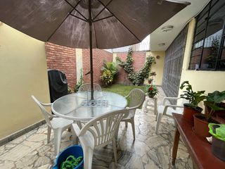 Foto 8 de CASA FRENTE A PARQUE EXCELENTE ESTADO SALAMANCA
