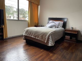 Foto 14 de CASA FRENTE A PARQUE EXCELENTE ESTADO SALAMANCA