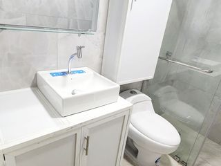 Foto 8 de VENDO OFICINA REMODELADA 9 DE OCTUBRE Y BAQUERIZO MORENO DOS PRIVADOS , 5 AMBIENTES