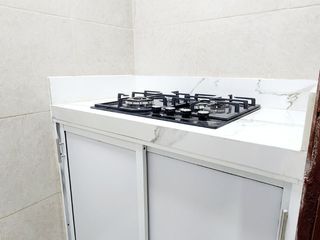Foto 11 de VENDO OFICINA REMODELADA 9 DE OCTUBRE Y BAQUERIZO MORENO DOS PRIVADOS , 5 AMBIENTES