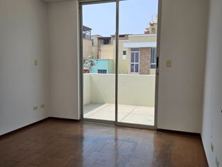 Foto 5 de CASA EN VENTA - VILLA CLUB 2 CARABAYLLO