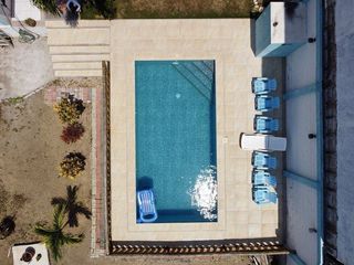 Foto 1 de Punta Blanca: Amplia casa en venta de 2 pisos, terraza y 3 dormitorios.