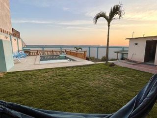 Foto 39 de Punta Blanca: Amplia casa en venta de 2 pisos, terraza y 3 dormitorios.