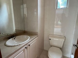 Foto 4 de Espectacular casa para venta en Guaymaral