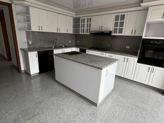 Foto 8 de Espectacular casa para venta en Guaymaral