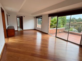 Foto 38 de Espectacular casa para venta en Guaymaral