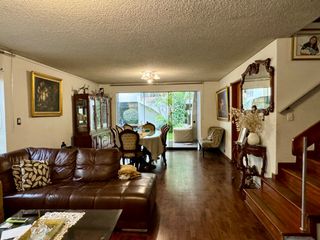 Foto 2 de Bajo de precio Vendo Hermosa Casa 330 m2 Vesalio San Borja