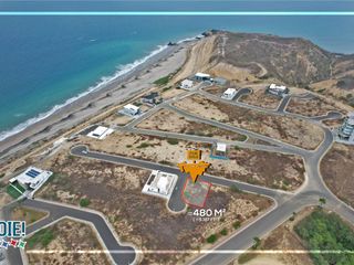 Foto 5 de Lote esquinero en venta en la urbanización Playa Alta, Manta, Ecuador