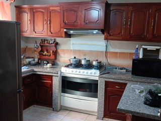 Foto 4 de EXCELENTE INVERSION, CASA RENTERA EN VENTA, SECTOR TOTORACOCHA