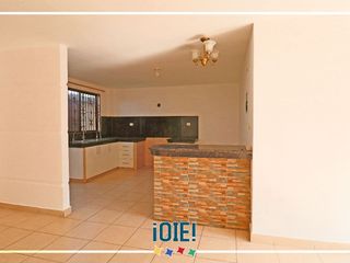 Foto 5 de Casa de 3 dormitorios en Venta en Urbanizacion Mar Azul, Manta, Ecuador.