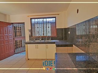 Foto 8 de Casa de 3 dormitorios en Venta en Urbanizacion Mar Azul, Manta, Ecuador.