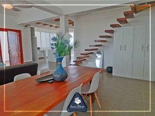 Foto 3 de Casa de playa multifamiliar con cabaña y área adicional en Grey Stage, en Santa Marianita, Manta