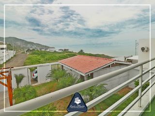 Foto 9 de Casa de playa multifamiliar con cabaña y área adicional en Grey Stage, en Santa Marianita, Manta