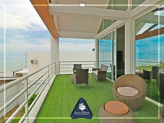Foto 10 de Casa de playa multifamiliar con cabaña y área adicional en Grey Stage, en Santa Marianita, Manta